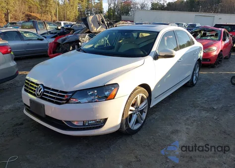 2014 Volkswagen Passat 2.0L Tdi Sel Premium z USA, uszkodzony, nr VIN 1VWCN7A32EC030698